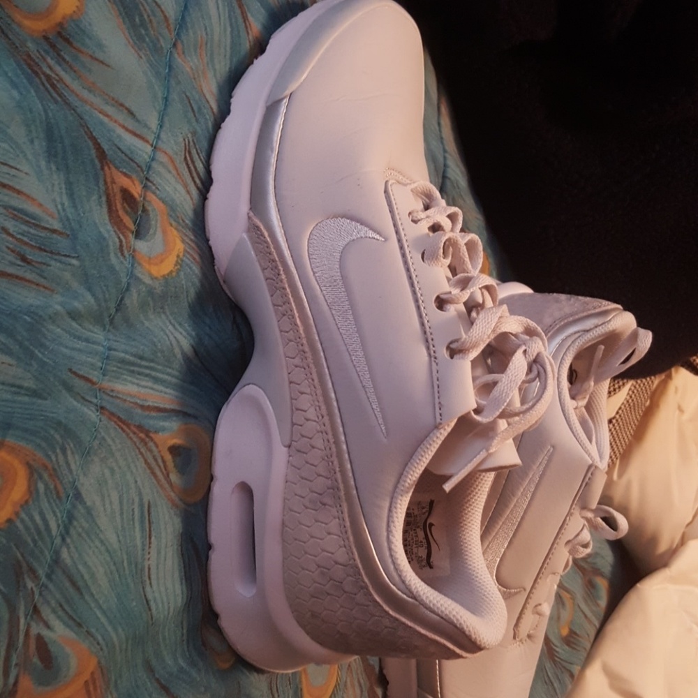 Grey nike sneakers